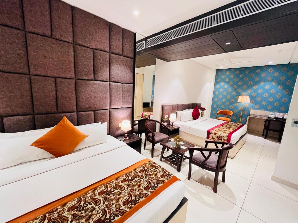 Hotel The Savode - Just 2 Mins From Golden Temple Amritsar Dış mekan fotoğraf