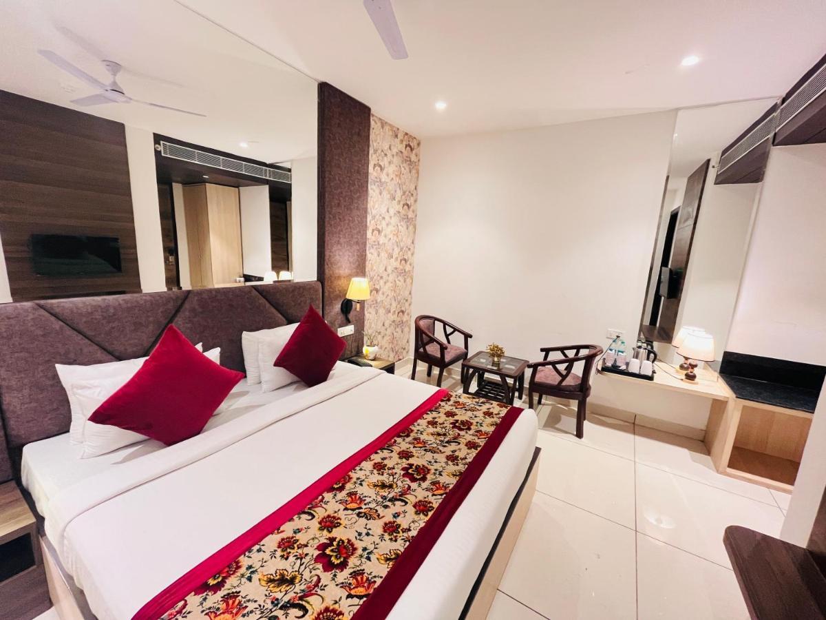 Hotel The Savode - Just 2 Mins From Golden Temple Amritsar Dış mekan fotoğraf
