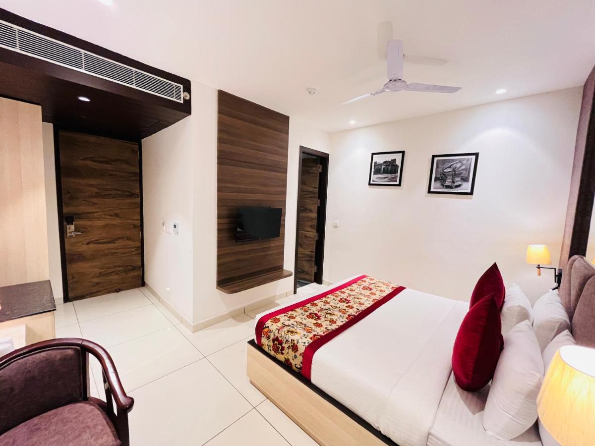 Hotel The Savode - Just 2 Mins From Golden Temple Amritsar Dış mekan fotoğraf