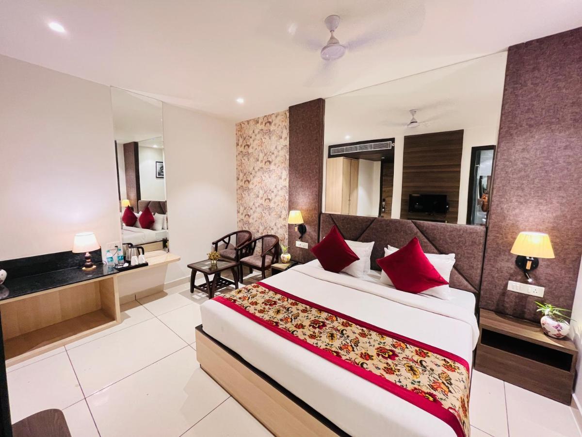Hotel The Savode - Just 2 Mins From Golden Temple Amritsar Dış mekan fotoğraf